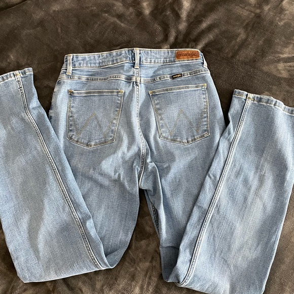 Wrangler Jeans - Picture 3 of 13